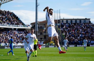 “პენალტის წყალობით გადარჩა“ - ხვიჩა იტალიში გააკრიტიკეს